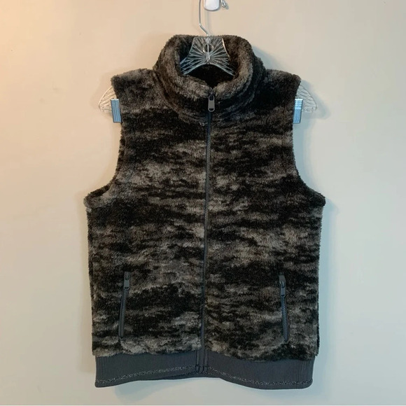 Athleta Camo Sherpa Plush Cozy  Fall Tugga Vest S - Picture 1 of 10